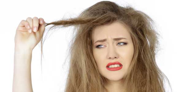 صاف کردن مو؛ چگونه موهای فر و وز خود را در خانه صاف کنیم