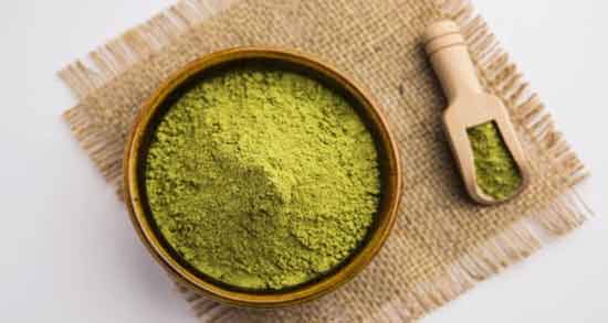 تاثیر حنا بر زیبایی جنین نی نی سایت ؛ آیا استفاده از حنا باعث زیبایی جنین می شود؟