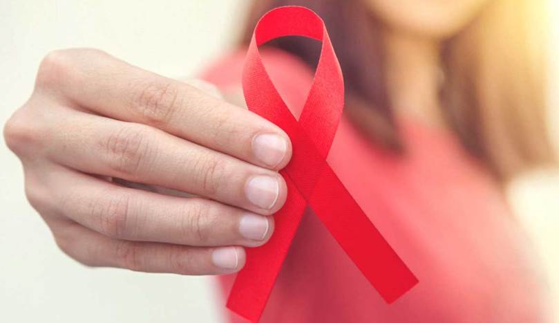 علایمی که نشان دهنده ویروس ایدز (HIV) هستند