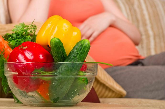 رژیم غذایی سالم در دوران بارداری؛ بخور و نخورهای دوران بارداری