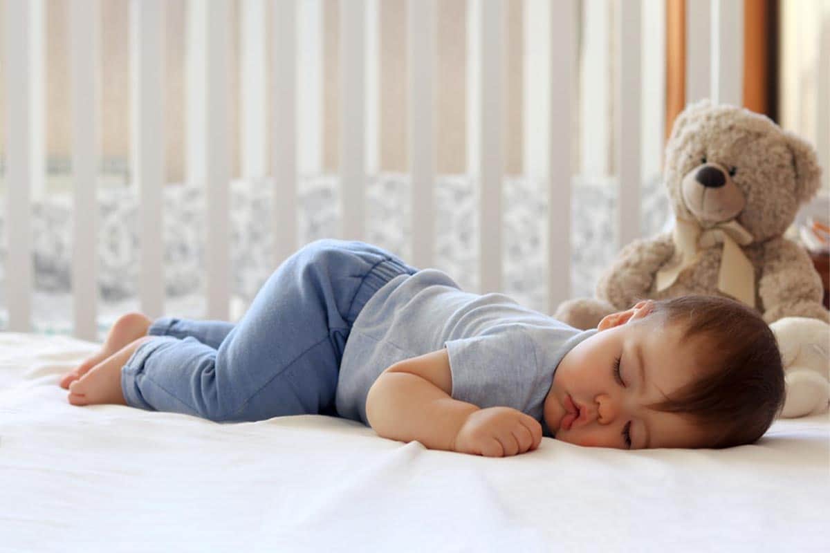 احساس غریبگی نوزاد؛ همه چیز درباره غریبگی کردن نوزادان
