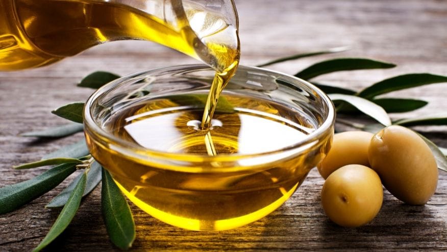 فواید روغن زیتون؛ 12 خاصیت روغن زیتون از درمان افسردگی تا درمان شوره سر