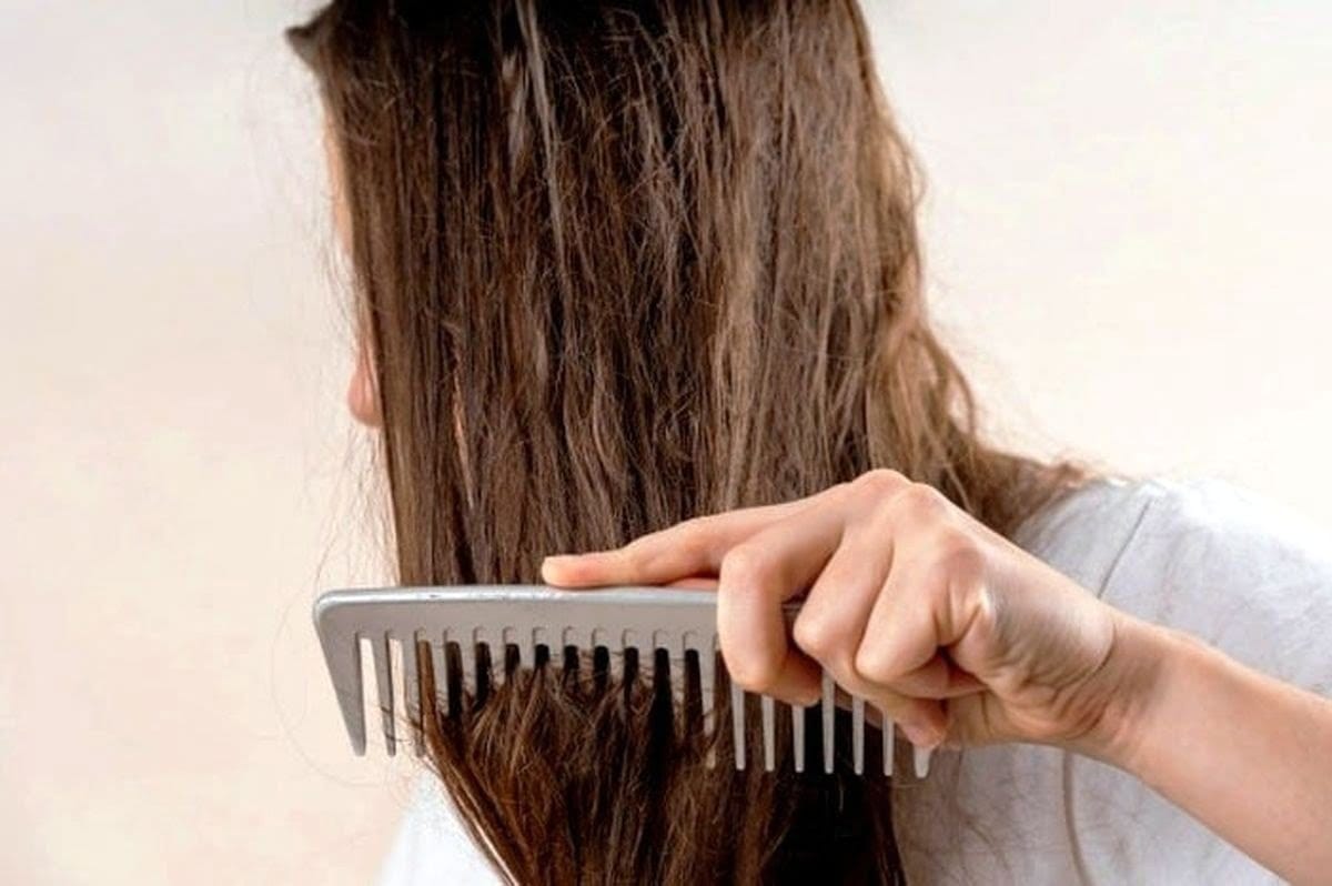 مراقبت مو در پاییز؛ از تغذیه مناسب تا استفاده از کلاه و ماساژ مو