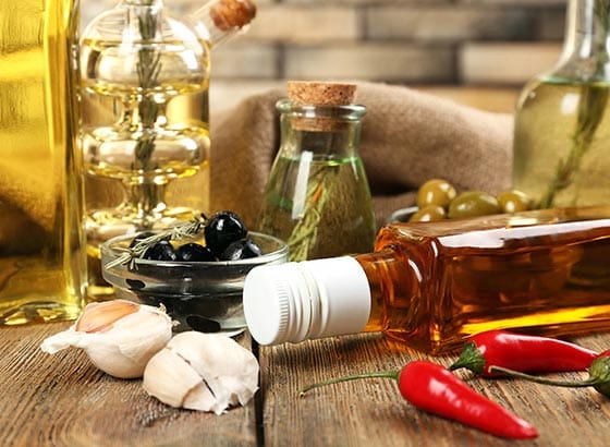 انواع روغن های سالم برای پخت و پز؛ معرفی انواع روغن و مزایای آنها