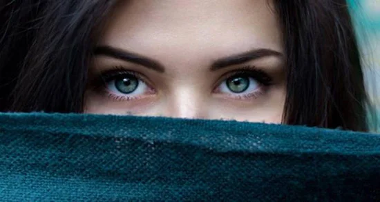 جملات درباره نگاه عاشقانه (جملات و اشعار در مورد چشم و نگاه زیبا)