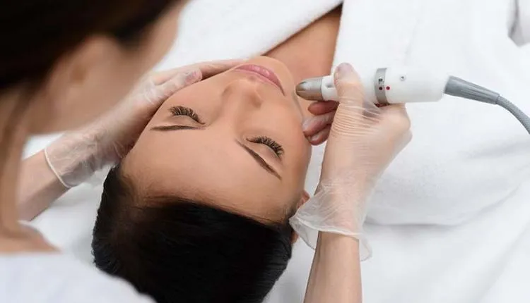 مزایای پاکسازی عمیق پوست و انواع روش پاکسازی درخانه و مطب