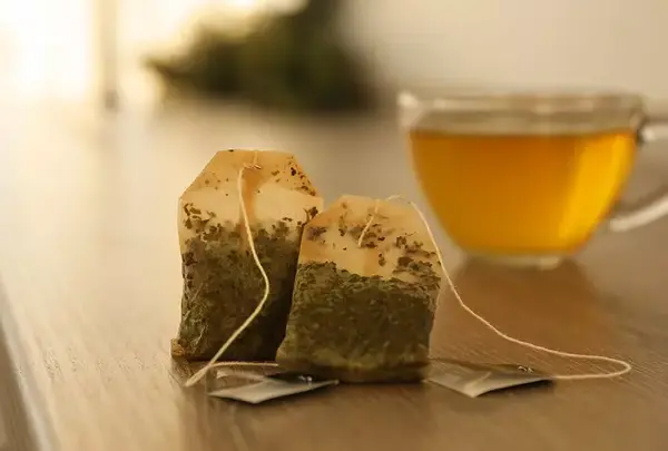 درمان رفلاکس معده؛ علائم، دلایل ایجاد و روش های درمان خانگی و گیاهی