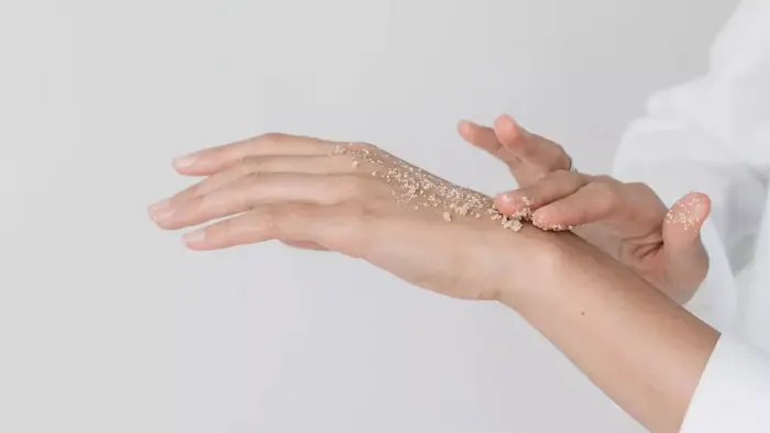 فواید استفاده از شکر بر زیبایی پوست (دستور تهیه 5 اسکراب شکر)