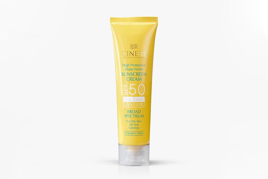 ضدآفتاب SPF 50 بدون رنگ سینره: کنترل چربی + مات‌کنندگی