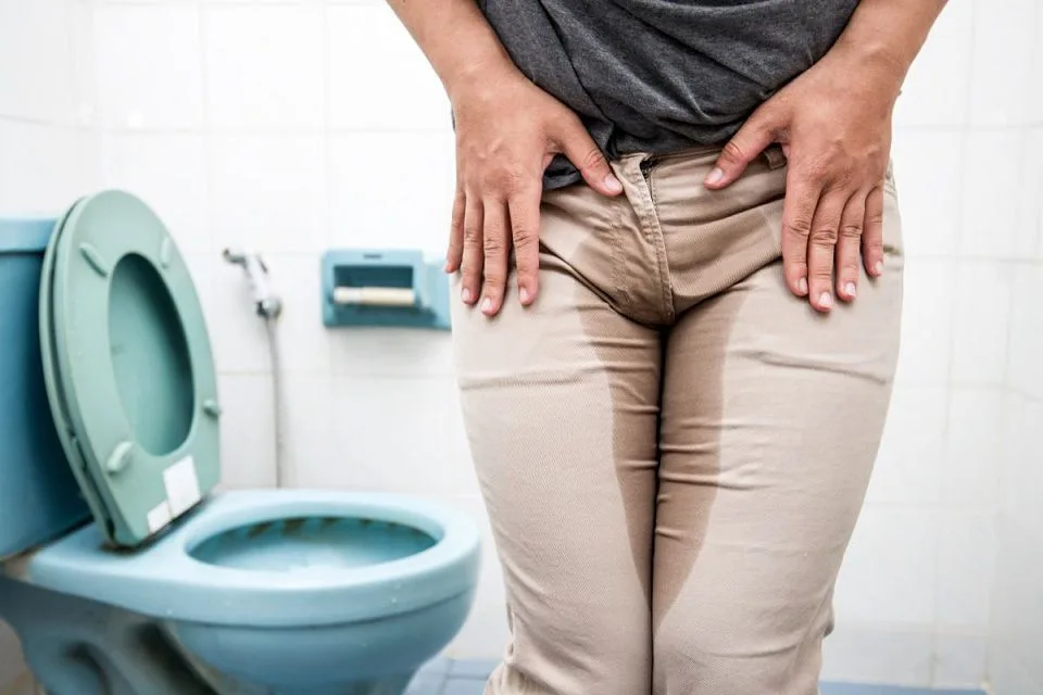 دلایل ایجاد سوزش ادرار؛ انواع عفونت ها و التهابات باعث سوزش ادرار