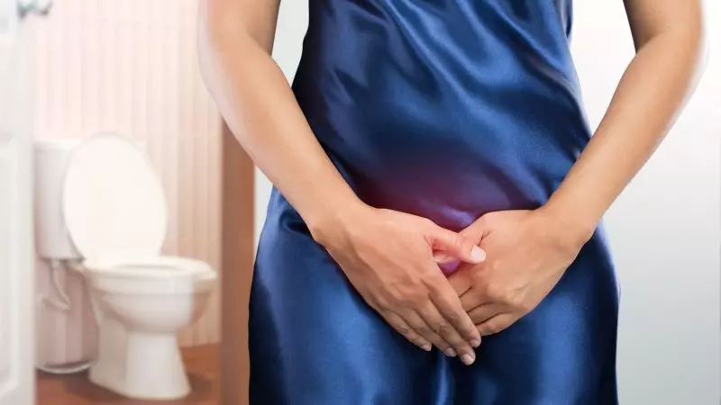 دلایل ایجاد سوزش ادرار؛ انواع عفونت ها و التهابات باعث سوزش ادرار