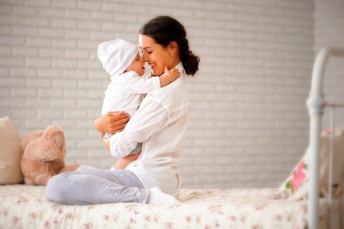 مادر شدن چه حسی دارد؟ تمام تغییرات جسمی و روانی مادر بعد از بچه دار شدن