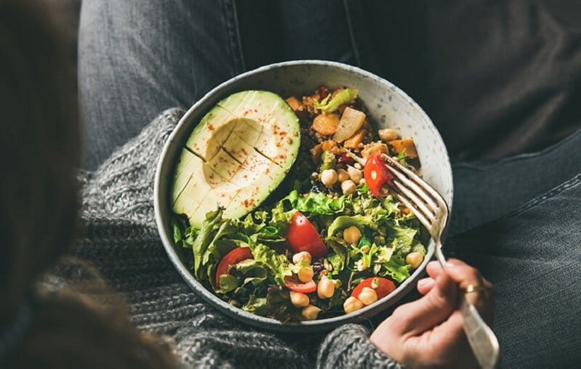 ایده‌ هایی برای میان‌ وعده‌ های سالم و خوشمزه (اهمیت آن و زمان مصرف)