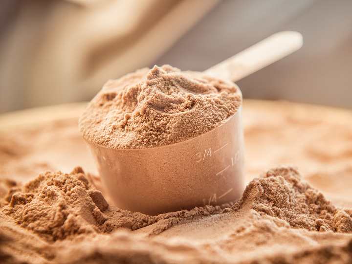 مکمل پروتئین وی (Whey Protein) چیست چه مزایایی دارد و چطور استفاده می شود؟