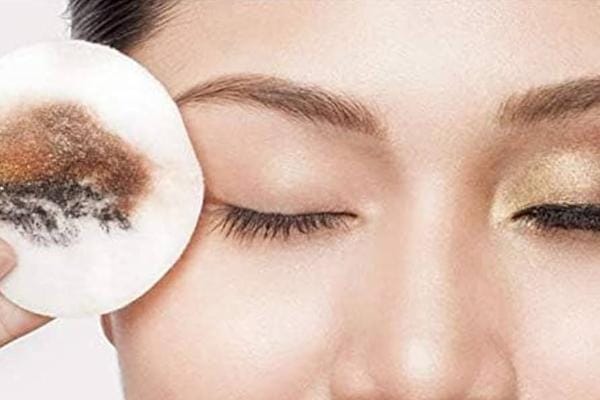 آیا دستمال مرطوب برای صورت ضرر دارد؟