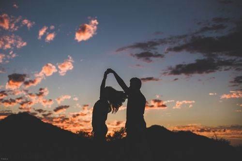 متن عاشقانه برای عکس دونفره با جملات جدید رمانتیک عکس زن و مرد