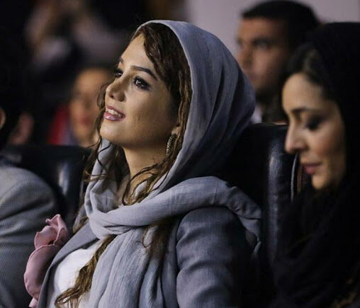 اشعار مونا برزویی + مجموعه شعر کوتاه و بلند عاشقانه شاعر جوان ایرانی