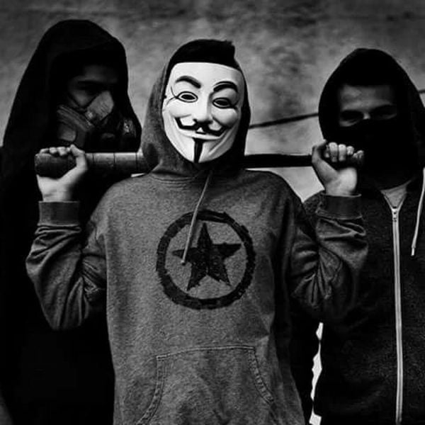 کپشن گنگ پسرونه با تکست های فوق العده خاص و جالب
