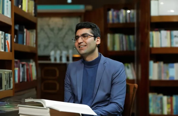 جملات مجتبی شکوری؛ سخنان آموزنده و جملات درباره زندگی از او