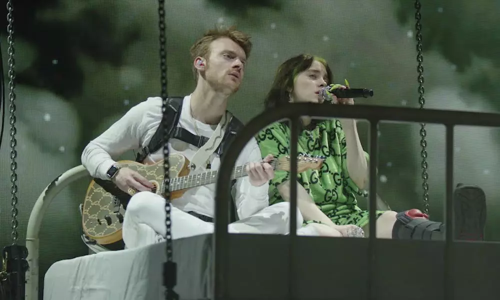 خاص ترین جملات از آهنگ های بیلی آیلیش و حرف های او درباره موفقیت شدن خاص ترین جملات از آهنگ های بیلی آیلیش و حرف های او درباره موفقیت شدن