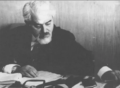 جملات صادق چوبک نویسنده معروف و پدر داستان نویسی ایران با متن های زیبا