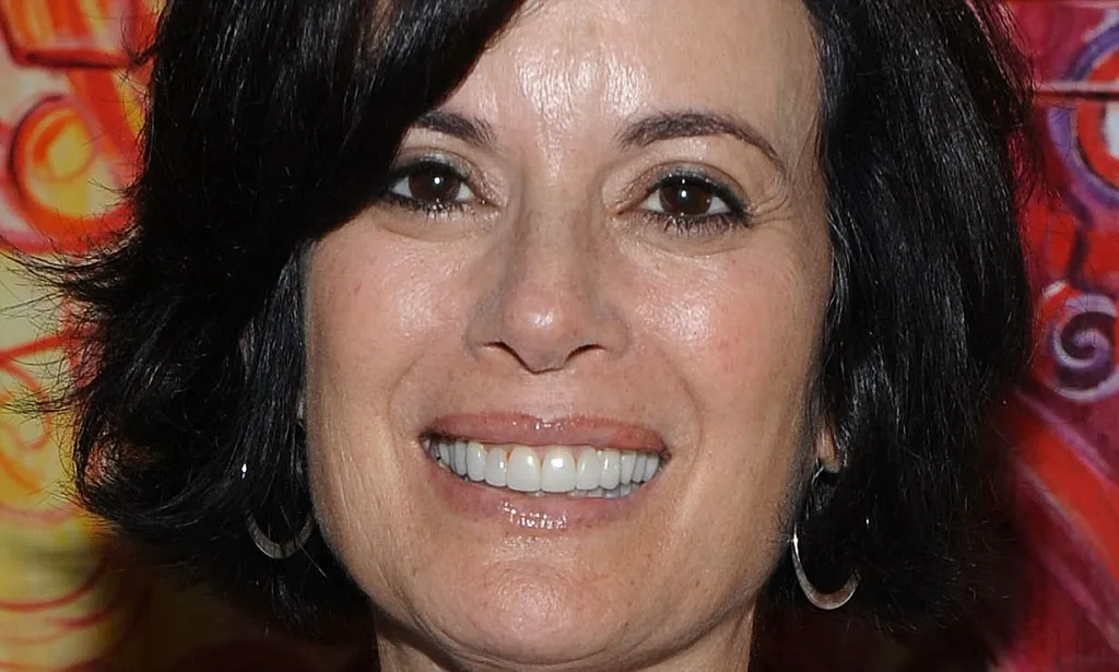 سخنان آموزنده و روانشناسانه از دبی فورد؛ جملات عمیق روانشناسی و انگیزه دهنده سخنان آموزنده و روانشناسانه از دبی فورد؛ جملات عمیق روانشناسی و انگیزه دهنده