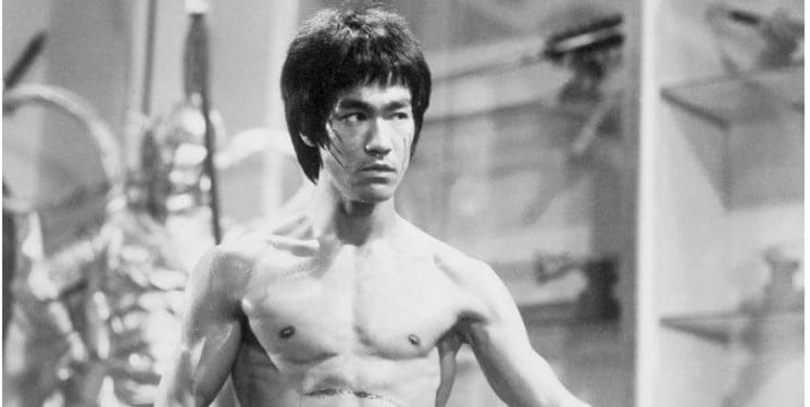سخنان فلسفی بروس لی + متن و جملات بسیار زیبا و ناب از استاد رزمی Bruce Lee