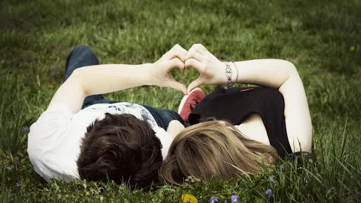کلمات عاشقانه در چت؛ لیست کلمات و نام های عاشقانه برای چت کردن