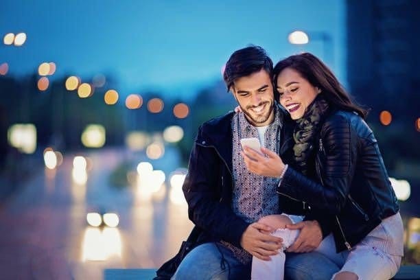 متن عشق به همسر؛ عاشقانه ترین جملات، شعر، سخنان و عکس نوشته های احساسی
