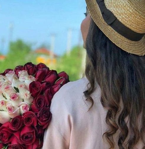 متن تبریک روز زن روی کارت هدیه و دسته گل؛ جملات عاشقانه کوتاه
