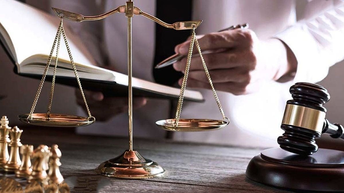 متن تبریک روز وکیل به پسرم؛ جملات زیبا روز وکیل مبارک به فرزند