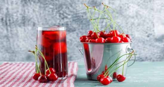 آب آلبالو و کم خونی ؛ خاصیت خوردن آب آلبالو برای درمان کم خونی