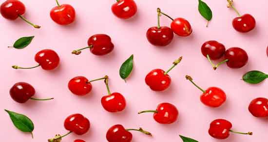 آلبالو قاعده آور است ؛ تاثیر خوردن آلبالو برای پریود شدن