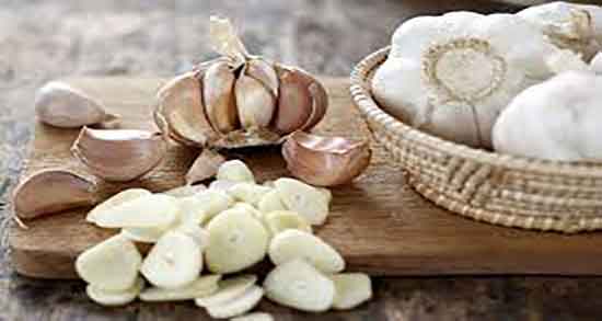 آیا خوردن سیر در بارداری بچه را زشت میکند ؛ تعغیر چهره جنین با مصرف سیر