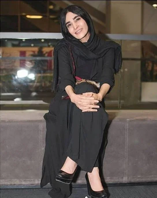 اشعار اندیشه فولادوند + گلچین شعر کوتاه و بلند اندیشه فولادوند بازیگر و ترانه سرا