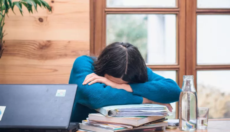 افسردگی در دانشجویان و راه‌های مقابله؛ روش های پیشگیری و شناخت آن