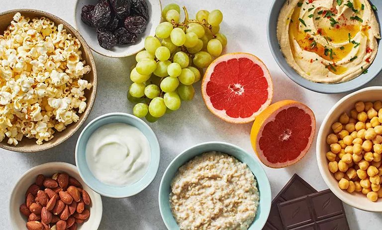 ایده‌ هایی برای میان‌ وعده‌ های سالم و خوشمزه (اهمیت آن و زمان مصرف)