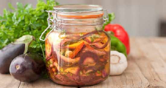 ترشی بادمجان را کجا نگه داریم ؛ روش صحیح نگهداری ترشی بادمجان