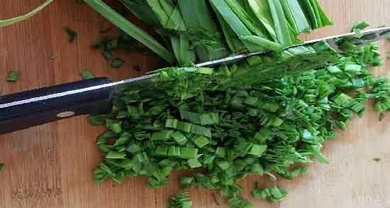 تره کوهی برای زن باردار ؛ خاصیت و مضرات مصرف تره کوهی برای زن باردار