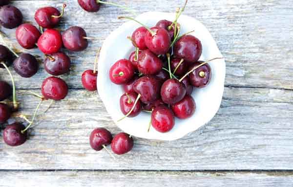 تعبیر خواب خوردن گیلاس ابن سیرین + معنی خوردن گیلاس از نظر ابن سیرین در خواب چیست تعبیر خواب خوردن گیلاس ابن سیرین + معنی خوردن گیلاس از نظر ابن سیرین در خواب چیست