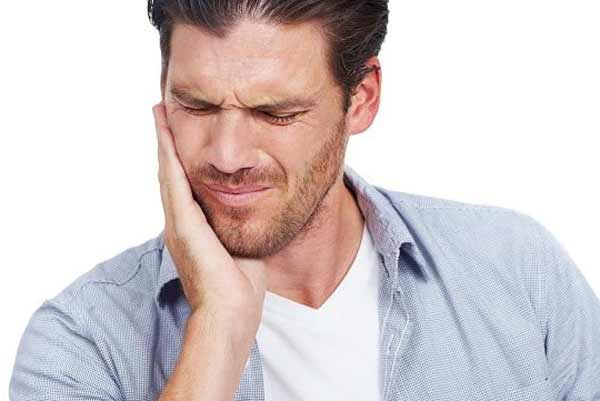 تعبیر خواب دندان درد دیگری + معنی دندان درد دیگری در خواب چیست