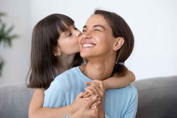 تعبیر خواب روبوسی با مرده توپ تاپ در خواب دختر مجرد از نظر امام صادق