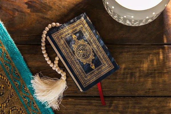 تعبیر خواب فال گرفتن با قرآن + معنی فال گرفتن با قرآن در خواب های ما چیست