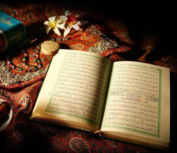 تعبیر خواب قران بزرگ در دست داشتن + معنی قران بزرگ در دست داشتن در خواب چیست