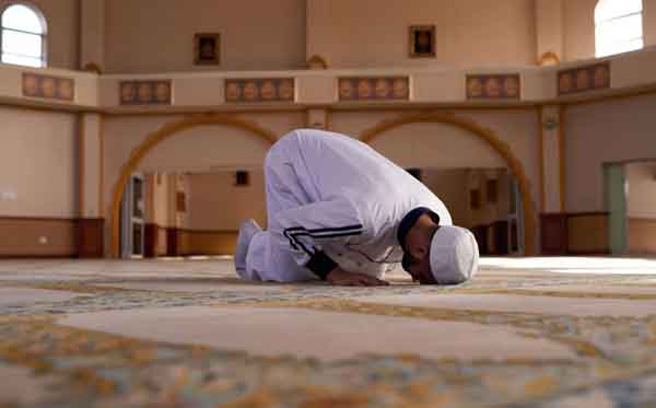 تعبیر خواب نماز خواندن در مسجد ابن سیرین+معنی نماز خواندن در مسجد از نظر ابن سیرین