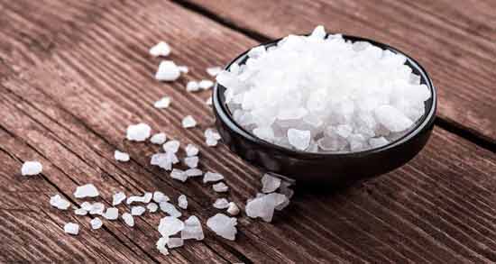 تعبیر خواب نمک خوردن معنی نمک خوردن در خواب های ما چیست