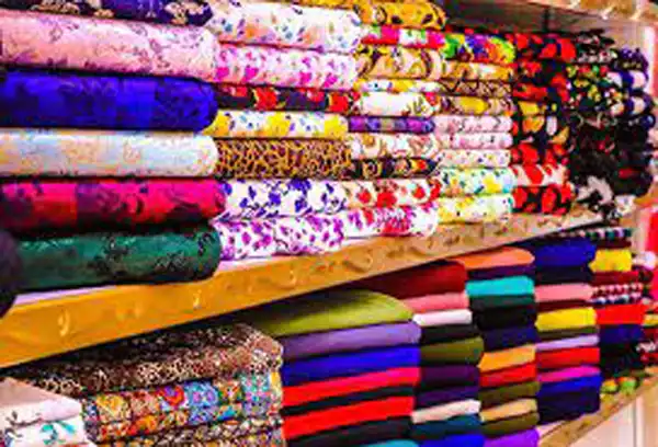 تعبیر خواب پارچه حضرت یوسف و خریدن پارچه های رنگی و کادو دادن در خواب زن باردار