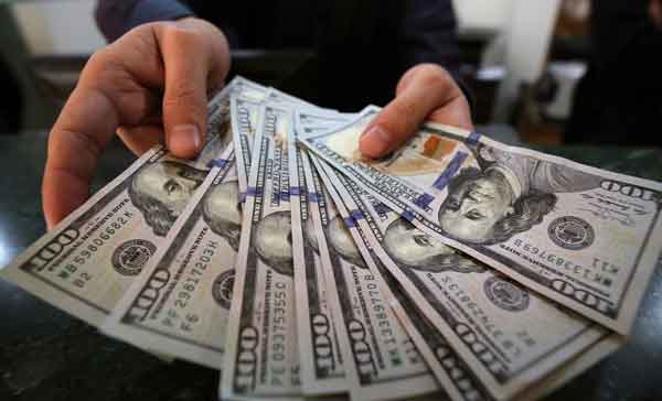 تعبیر خواب پول گرفتن از غریبه + معنی پول گرفتن از غریبه در خواب های ما چیست