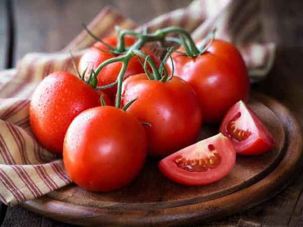 تعبیر خواب گوجه فرنگی برای زن باردار نی نی سایت+معنی گوجه برای زن باردار در خواب