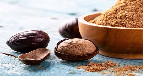 جوز هندی برای سفیدی مو ؛ تاثیر استفاده از جوز هندی برای از بین بردن سفیدی مو